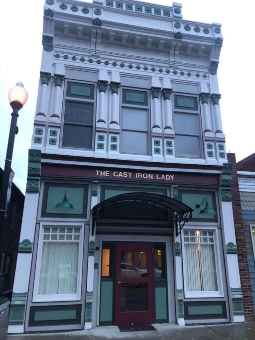 Апартаменты The Cast Iron Lady Wyalusing Экстерьер фото